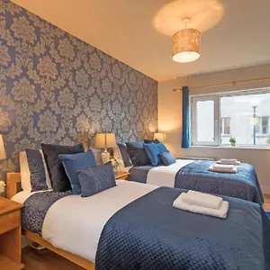  Apartment Town Square Townhouse - Location In
